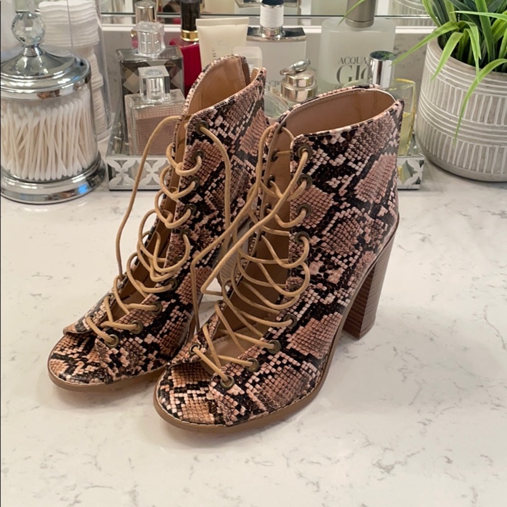 Women’s Heels